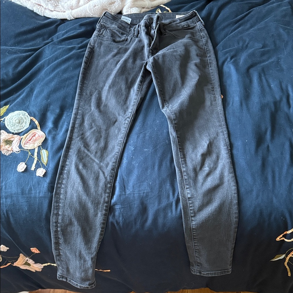 Black High-Rise Skinny Jeans